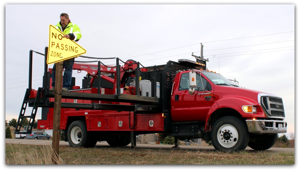 Sign Trucks Maintainer