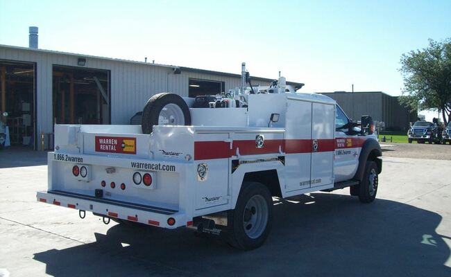 Truck_with_5th_wheel-Hitch2.JPG