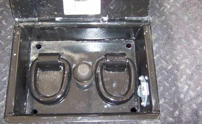 Y184_5th_Wheel_Hitch_Option.jpg