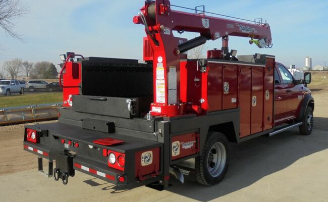 II034_-_1-ton_service_truck.jpg
