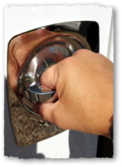 ergonomic_grab_and_latch_handle_pic.png