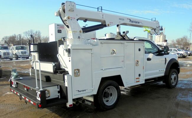 II043_-_1-ton_service_truck.jpg