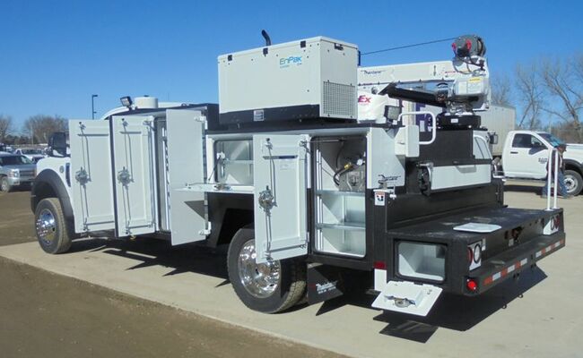 II014_2-ton_service_truck_pic_2.jpg