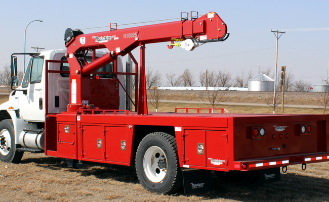 FF101_2-Ton_Flatbed_equipped_with_H10025_tall_tower_crane.png